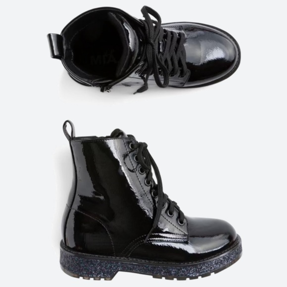 Mia Kids - Guilianna combat boots.  Black. Size 5.  Black. - Picture 1 of 14